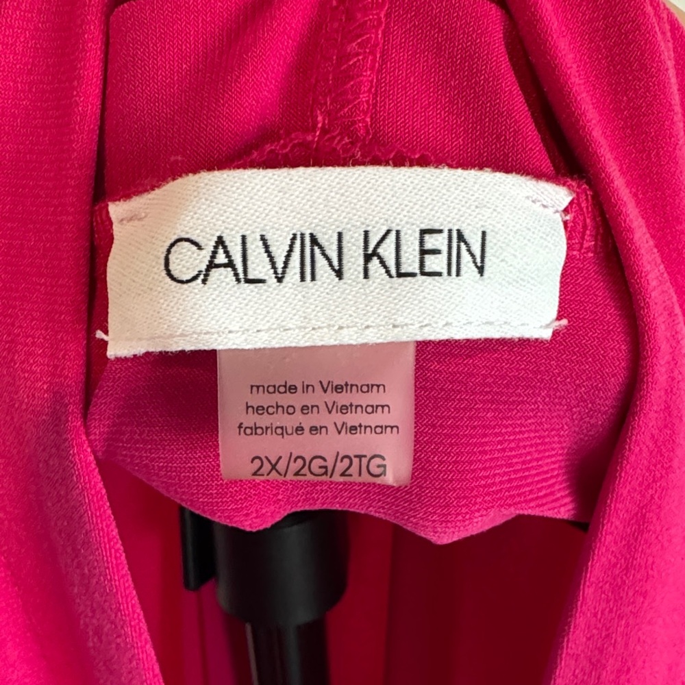 Calvin Klein Hot Pink Sleeveless V-Neck Camisole LIKE NEW, 2X - Picture 2 of 4